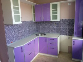 Фиолетовая кухня мдф и итальянский пластик фото